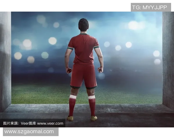 足球明星背影瞬间集锦展现他们的独特魅力与风采