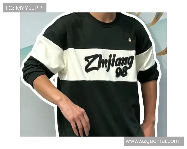 足球明星穿搭时尚秀明星卫衣魅力图片分享与解析